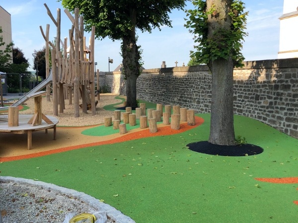 AIRE DE JEUX ECOLE STRASSEN