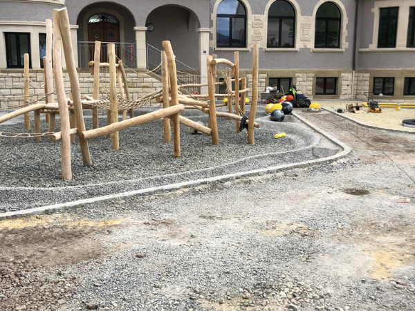 AIRE DE JEUX ECOLE STRASSEN