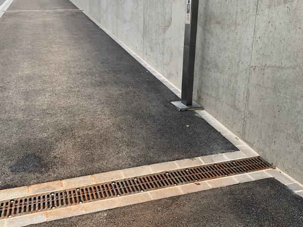 Aménagements extérieurs de l'immeuble de bureau à Gonderange (4)